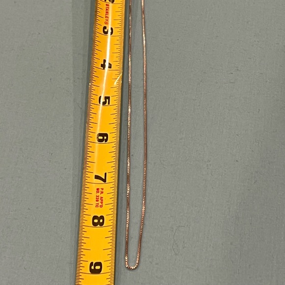 18in Sterling Silver Box Chain - Picture 2 of 3